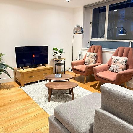 Chic 3 Bedroom Flat With Private Terrace In Holloway Near Finsbury Park Londýn Exteriér fotografie