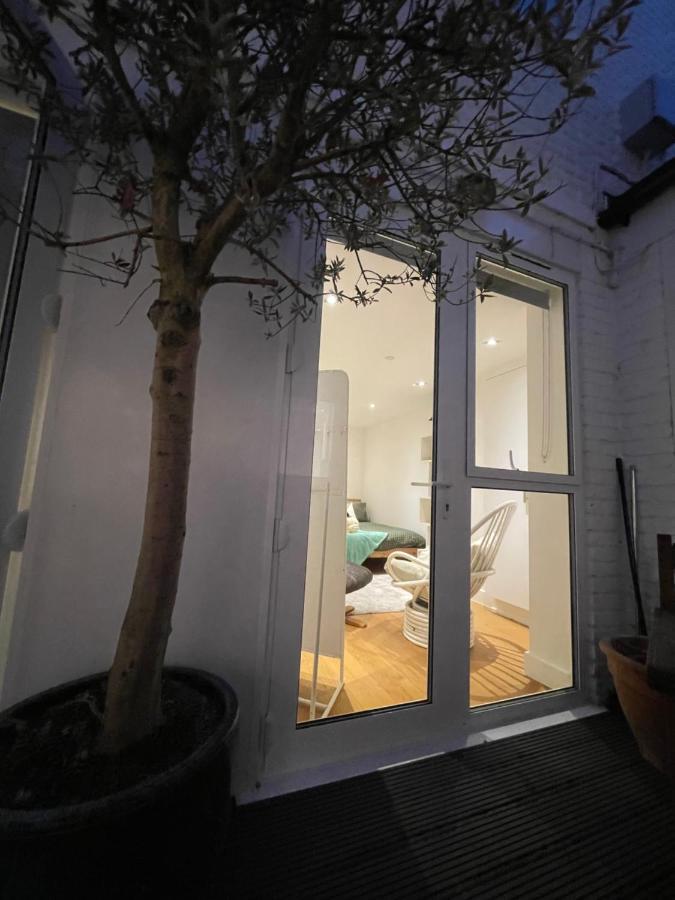 Chic 3 Bedroom Flat With Private Terrace In Holloway Near Finsbury Park Londýn Exteriér fotografie