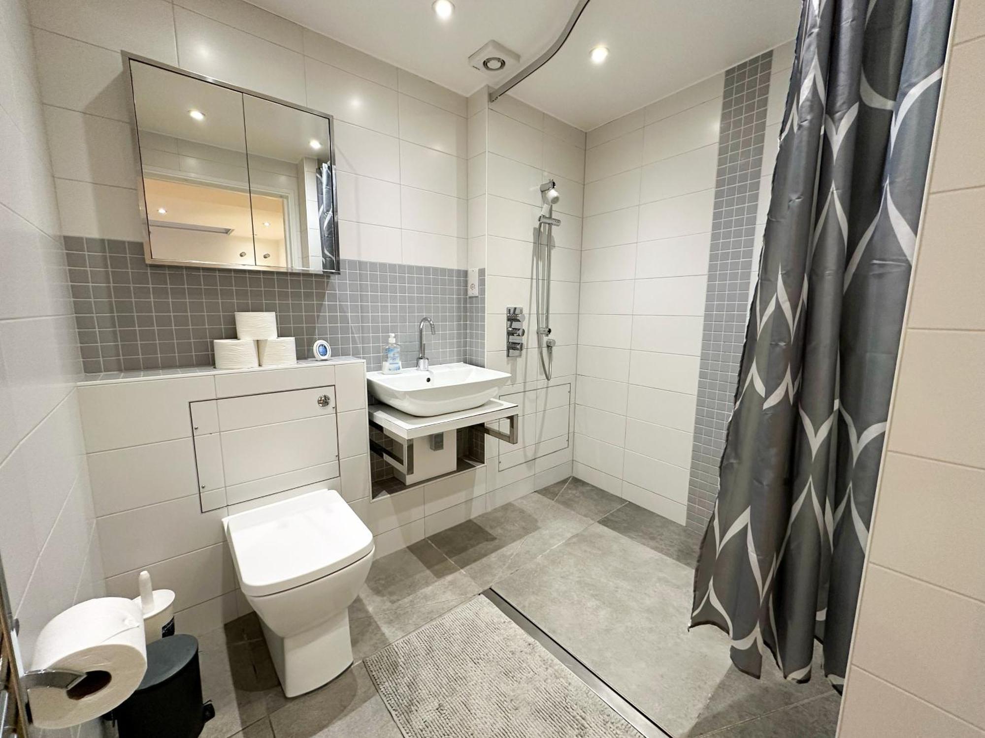 Chic 3 Bedroom Flat With Private Terrace In Holloway Near Finsbury Park Londýn Exteriér fotografie
