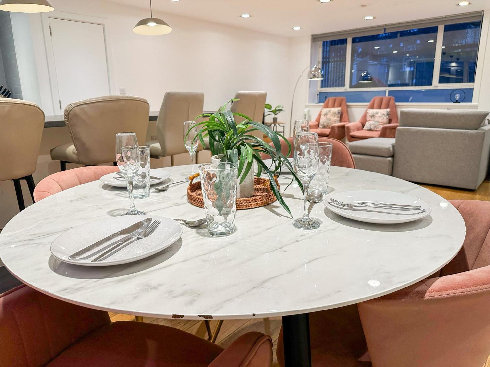 Chic 3 Bedroom Flat With Private Terrace In Holloway Near Finsbury Park Londýn Exteriér fotografie
