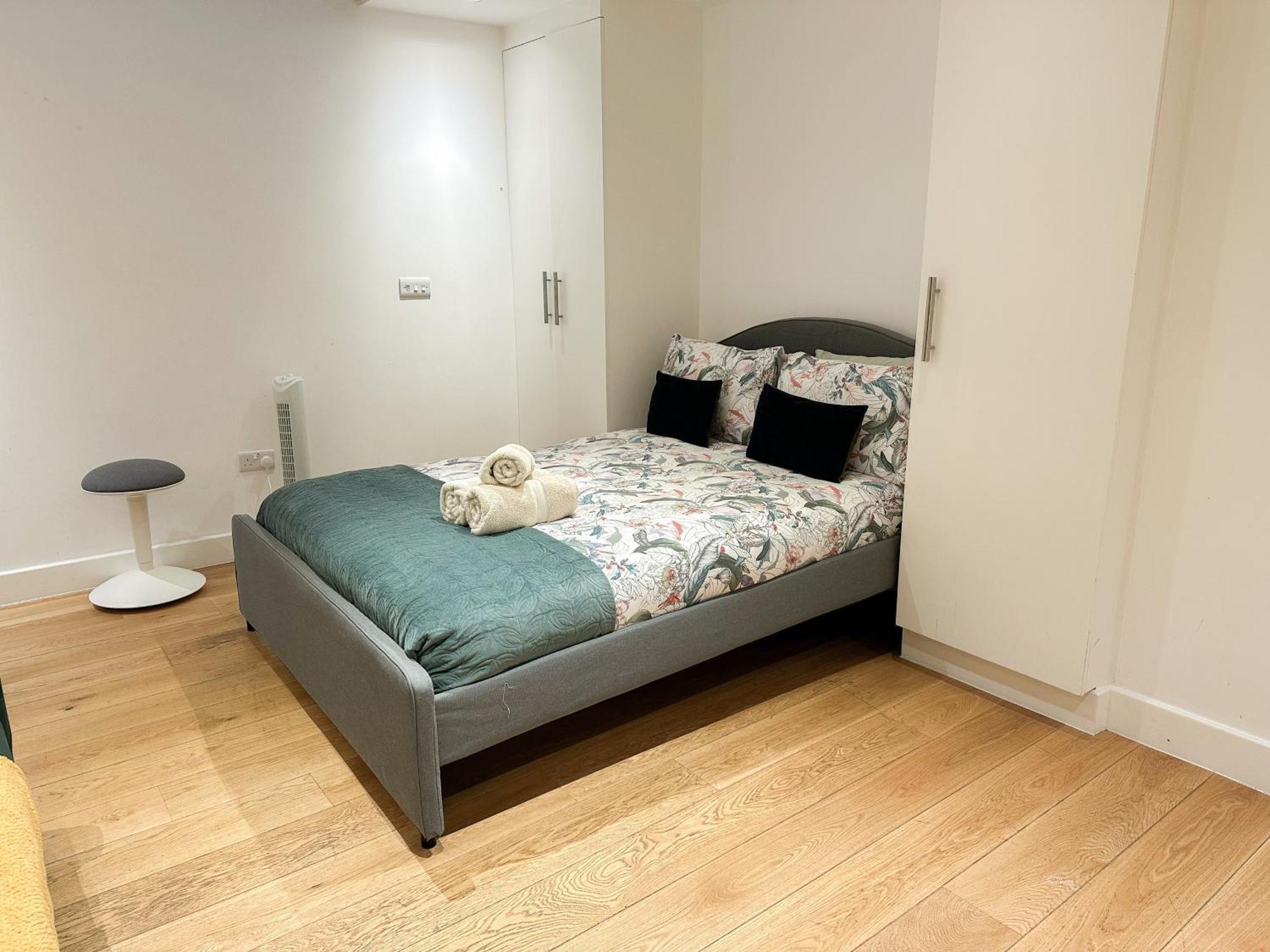 Chic 3 Bedroom Flat With Private Terrace In Holloway Near Finsbury Park Londýn Exteriér fotografie