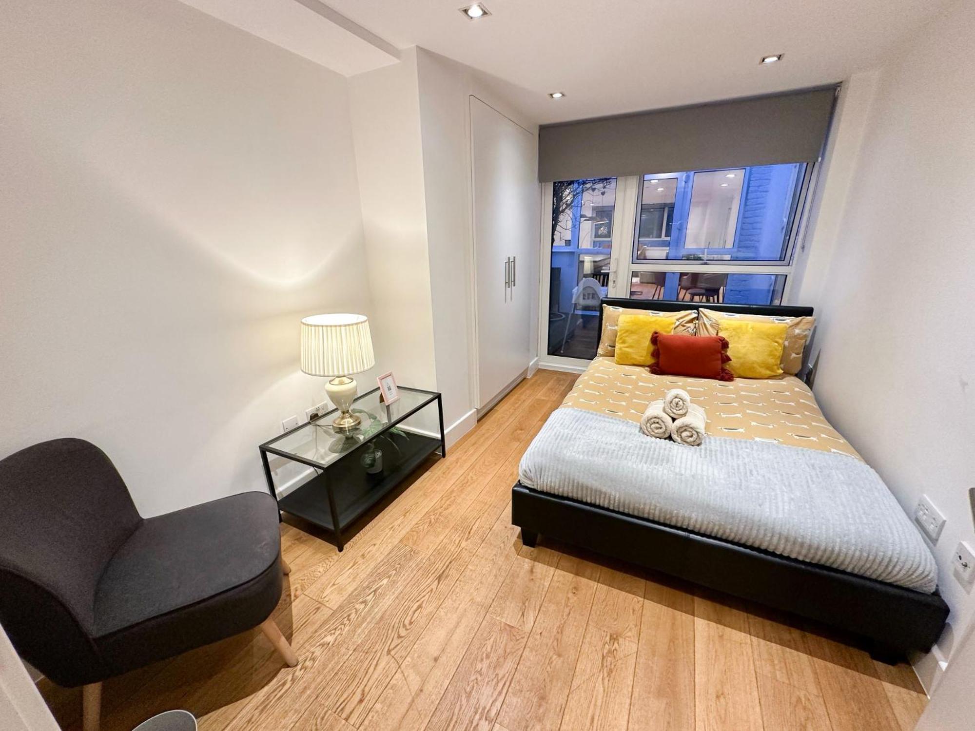 Chic 3 Bedroom Flat With Private Terrace In Holloway Near Finsbury Park Londýn Exteriér fotografie