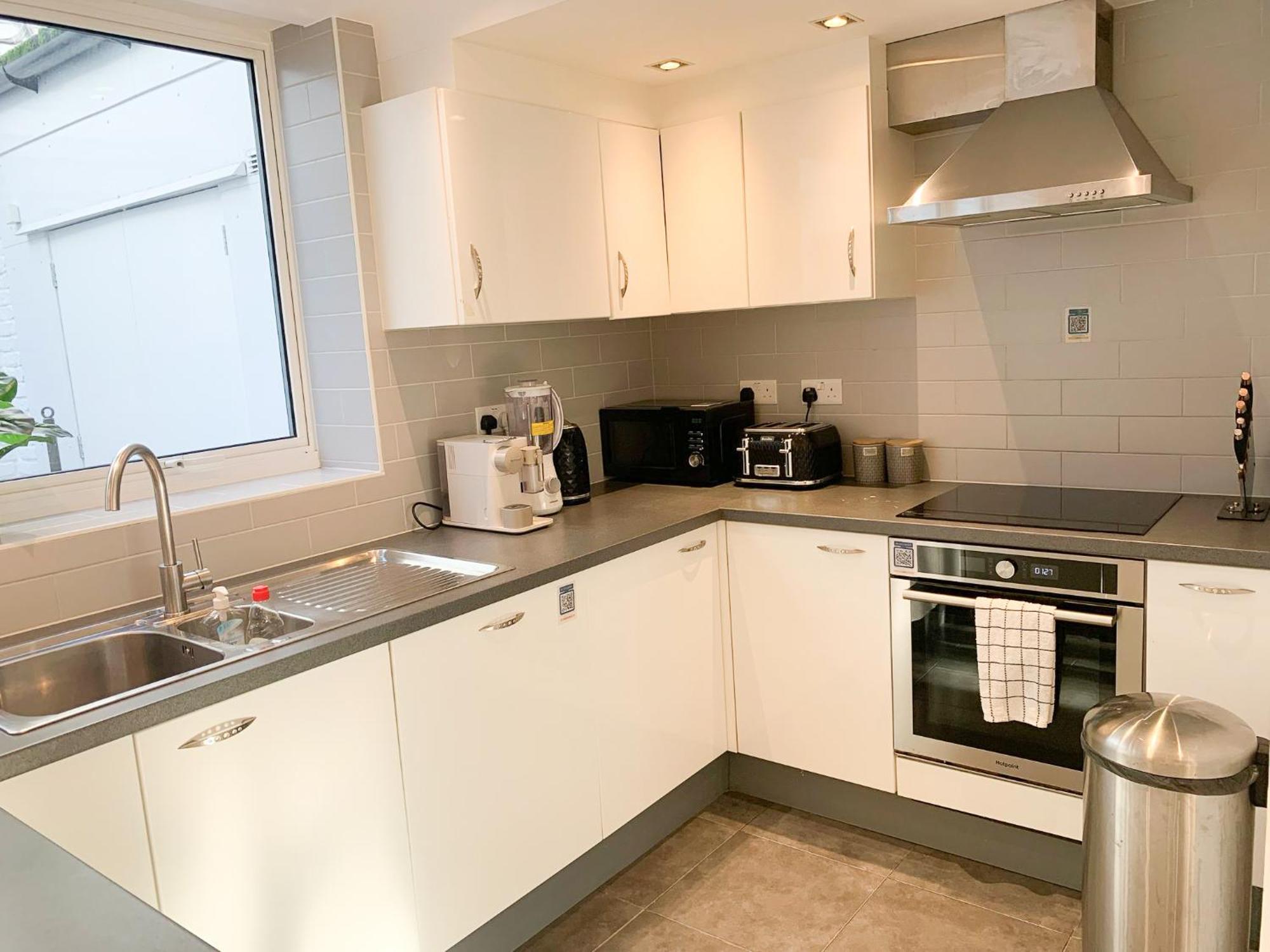Chic 3 Bedroom Flat With Private Terrace In Holloway Near Finsbury Park Londýn Exteriér fotografie
